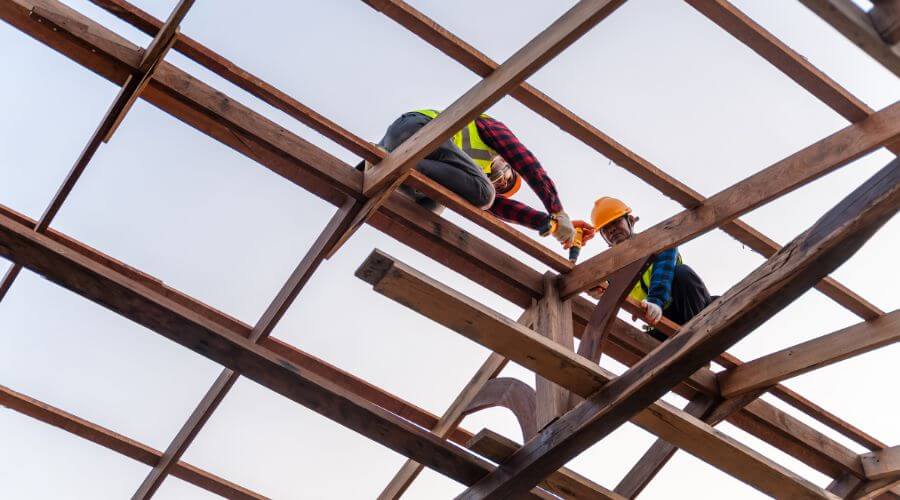 Expert Emergency Roof Repairs services in Midway City, CA